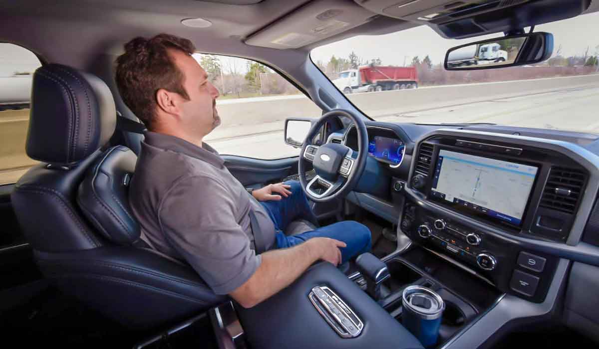 2023 Ford Explorer New