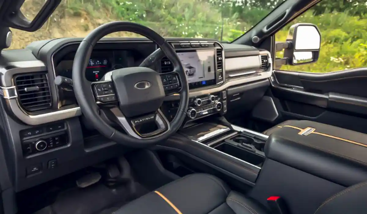 2025 Ford F250 Interior, Comfort, and Cargo 2025 Ford F250