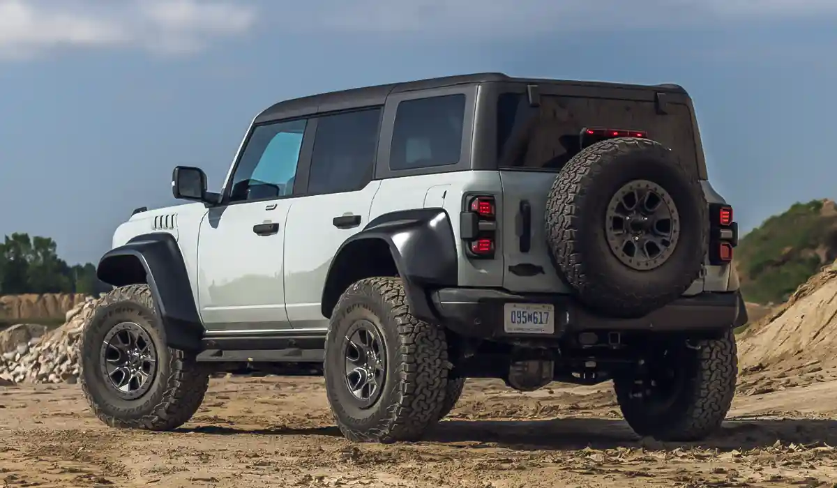 Ford is keeping the Bronco’s boxy, open‑air feel while upgrading cabin quality. 2028 Ford Bronco